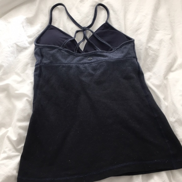 Lululemon Satya tank size 6 - Picture 2 of 6